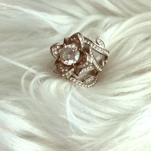 Set of three flower Lotus engagement ring